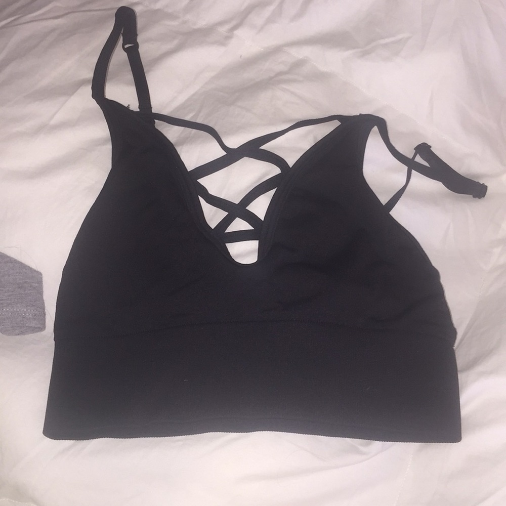 XS VS sports bra
